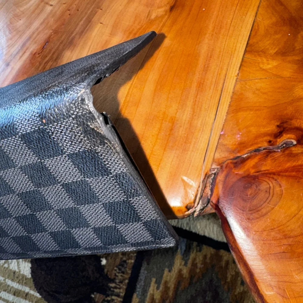 Louis Vuitton Damier Infini
Porte feiulle
Brazza Long Wallet Purse/authentic - Picture 8 of 16